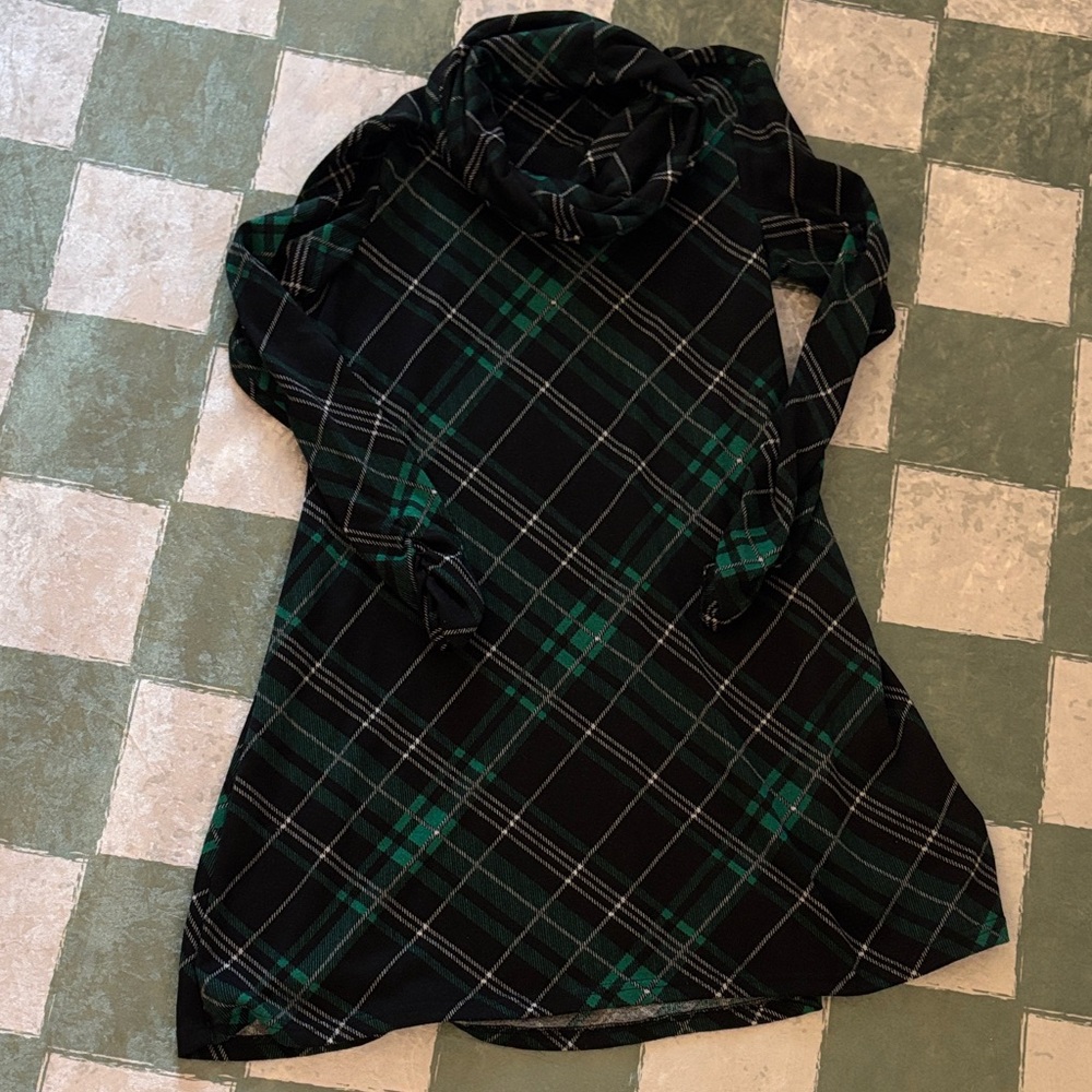 Plaid Black and Green Dress with detachable scarf